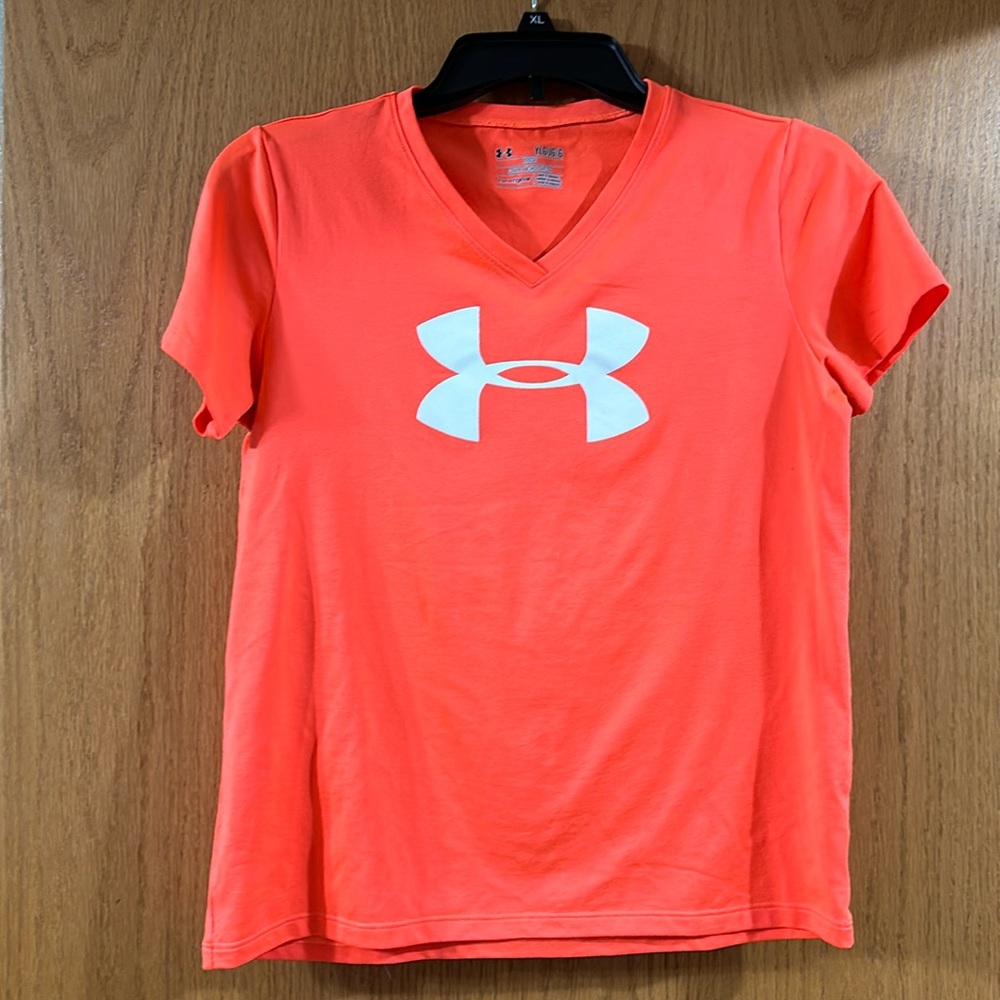 Under Armour, heat gear girls T-shirt